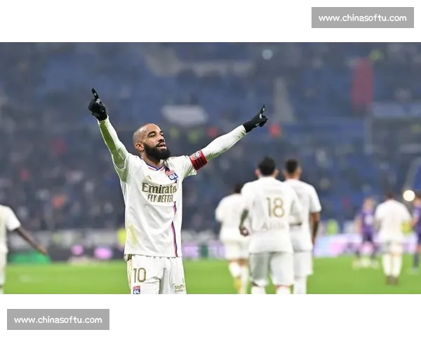 欧联杯多场焦点战落幕强队晋级冷门频现引热议赛果盘点球迷关注