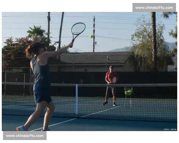 2026年网球赛季激烈开局 多位新星崭露头角 经典对决再掀高潮